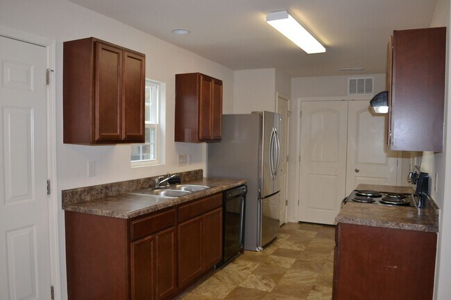 Photo - 3 Bedrooms, 1 Car Garage on Cul-de-sac Lot