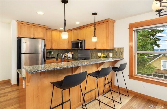 Photo - 1735 13th Ave S