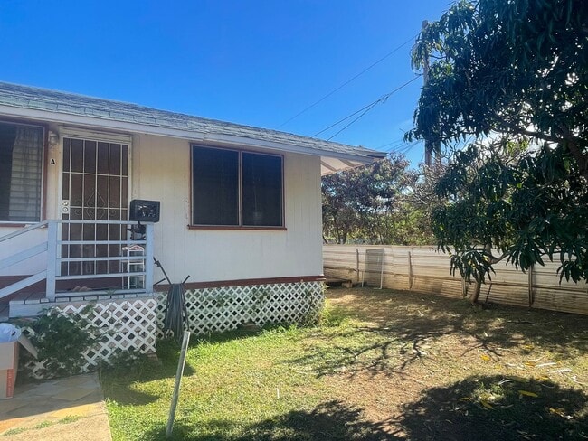 Photo - 2/1 duplex in Makaha | $1500.00 water included