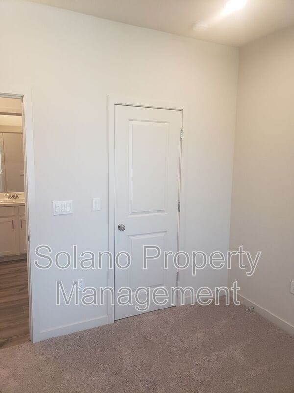 Photo - 2940 Sugar Pne St