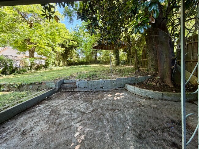 Photo - 964 Dill Ave SW