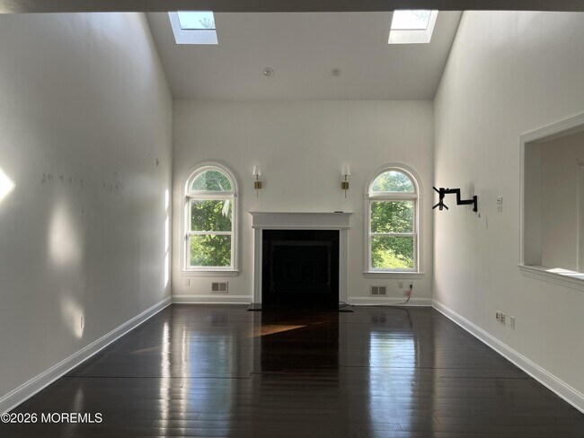 15 Hope Dr