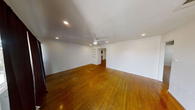 Photo - 6BD/3BA, Renovated Backyard!