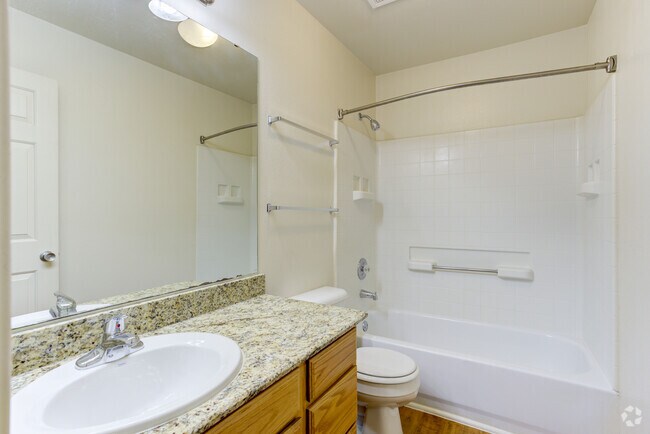 Bathroom - Hunters Cove