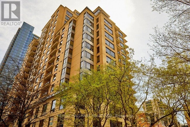 Photo - 123 Eglinton Ave E Unit 607