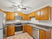 2BR, 2BA w/DEN STAINLESS