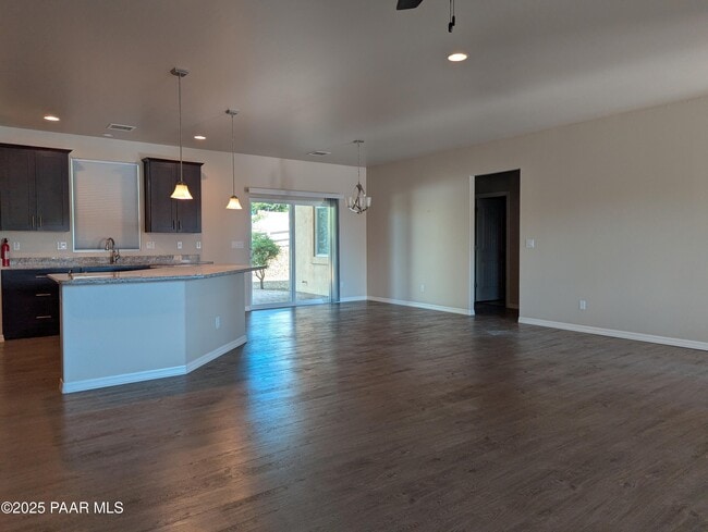 Photo - 3057 Trail Walk