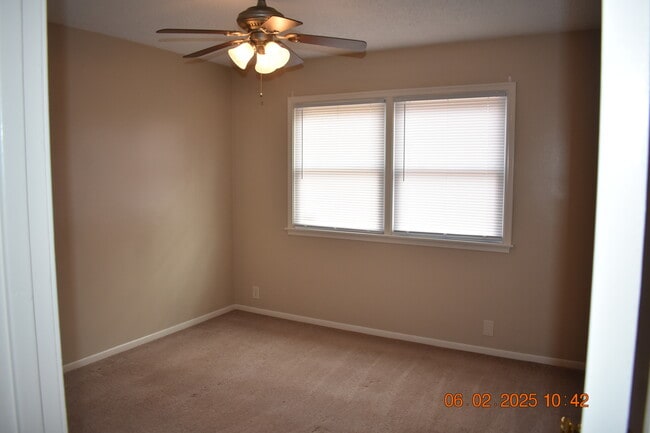 Photo - 711 S 68th Ave