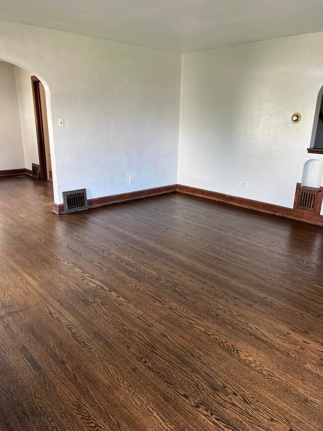 Photo - 759 Park Ave W Unit 759 Park Ave