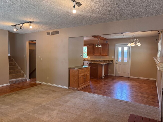 Photo - 3131 W Platte Ave
