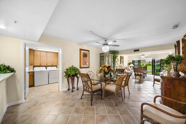 Photo - 601 Seafarer Cir Unit 104