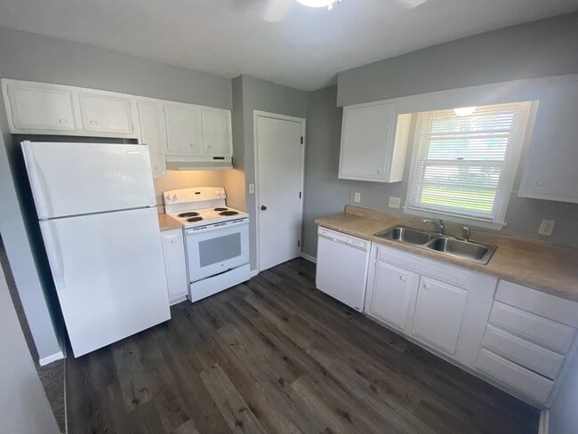 Photo - 3302 SE 5th St Unit 3302 SE 5th Street