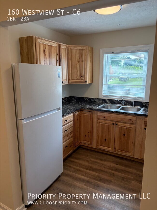 Photo - 160 Westview St Unidad C6
