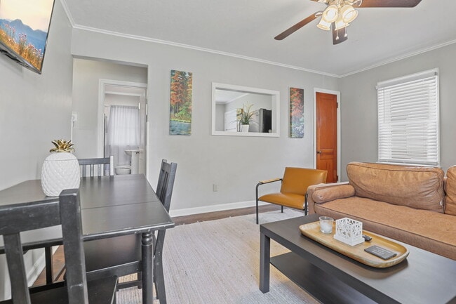 Photo - 2713 Homecroft Dr