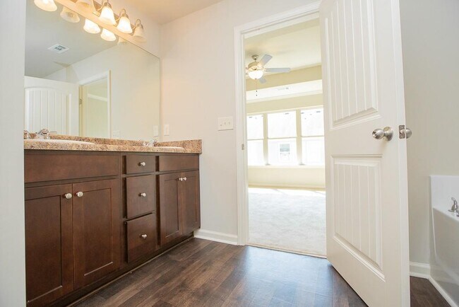 Photo - 370 Turtle Creek Dr