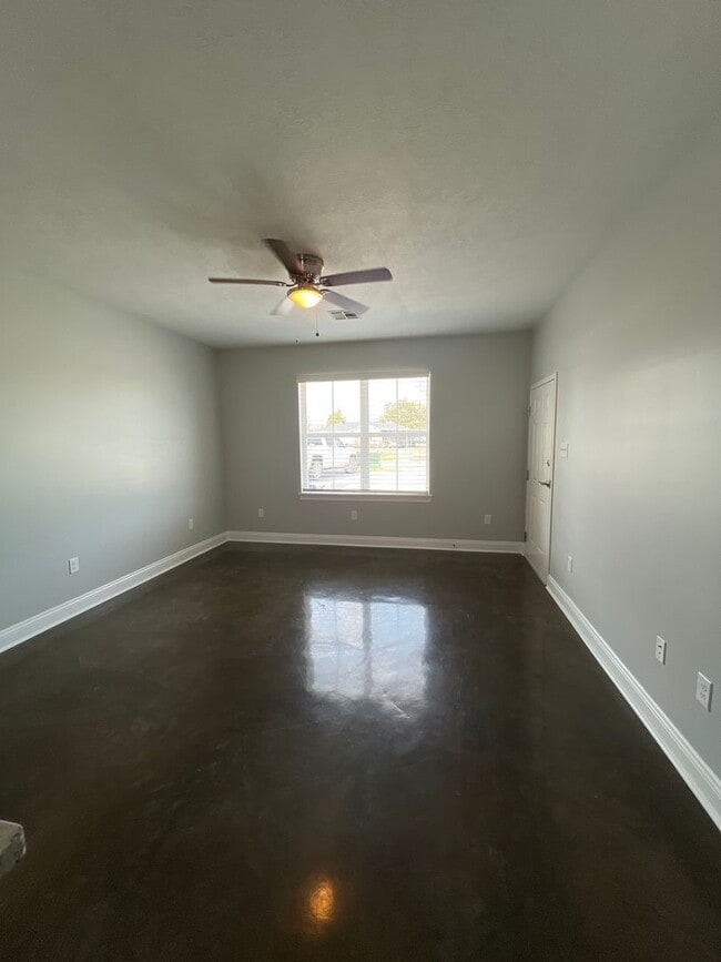Photo - 2 bedroom 1 bathroom available for rent