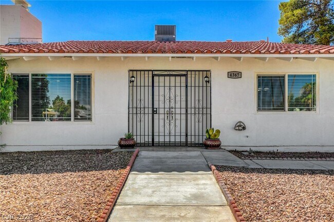 Photo - 4367 S Mojave Rd