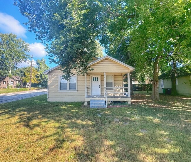 Building Photo - 510 W 6th St