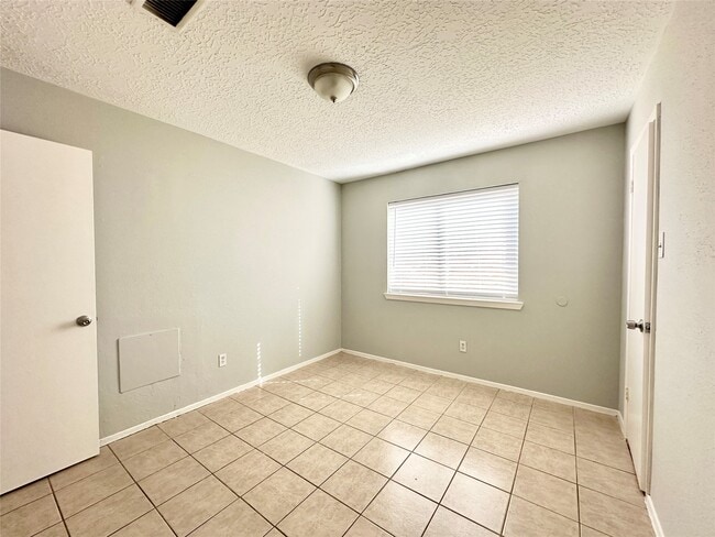 Photo - 6722 Kearney Dr