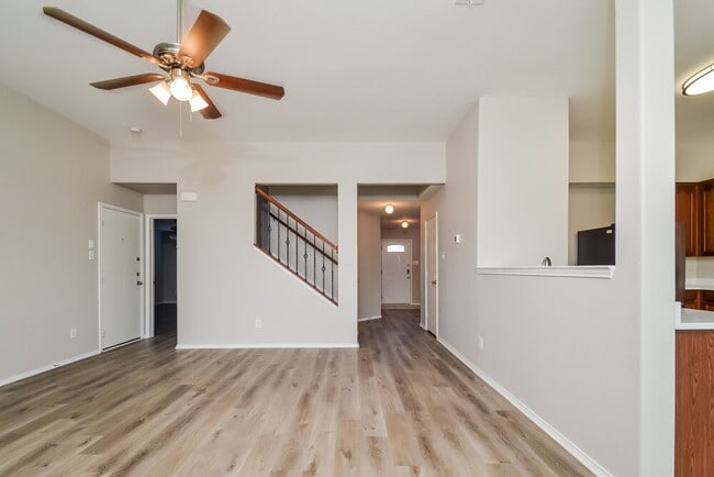 Photo - 705 Locustberry Dr