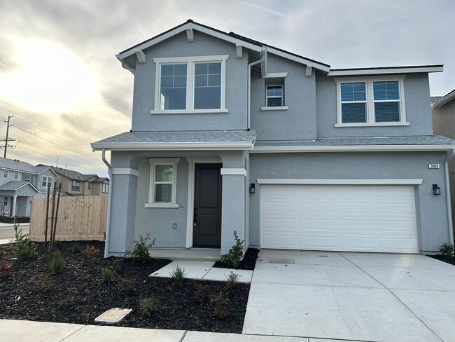 Building Photo - Lovely newer home on a corner lot!