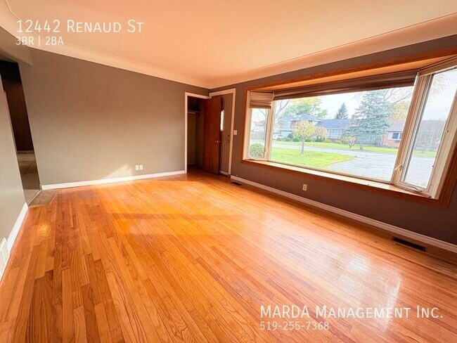 Photo - SPACIOUS 3 BEDROOM/1.5 BATH RANCH-STYLE HOME IN TECUMSEH + UTILITIES