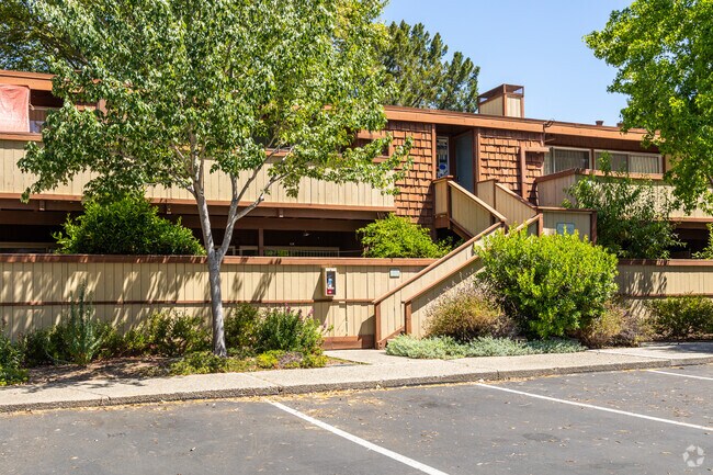 Alt. Exterior