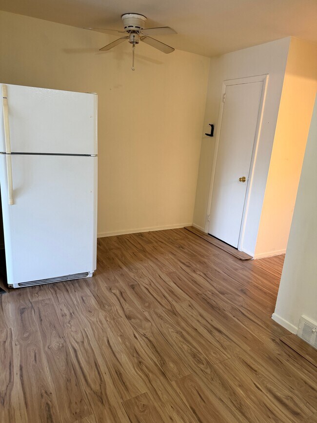 Photo - 6419 Tulip St Unidad Tulip Street 2nd Floor