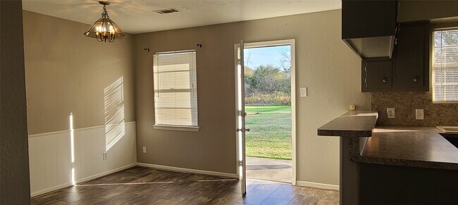 Photo - 17423 Fir Rd