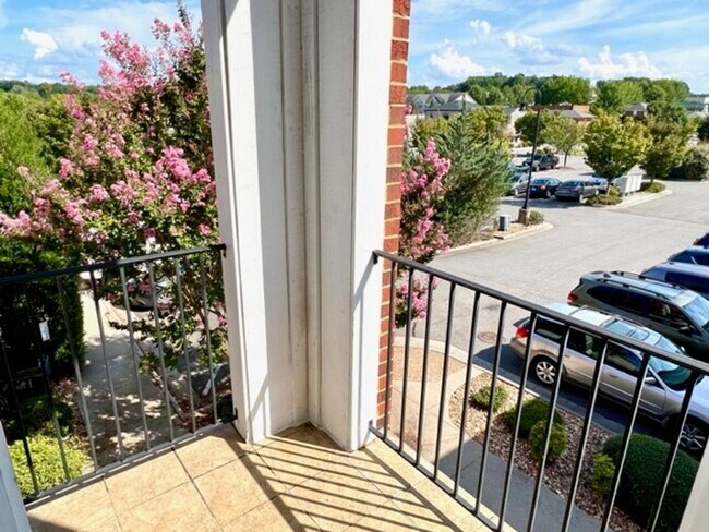 Photo - 1625 Enterprise Dr Unit 1625-B