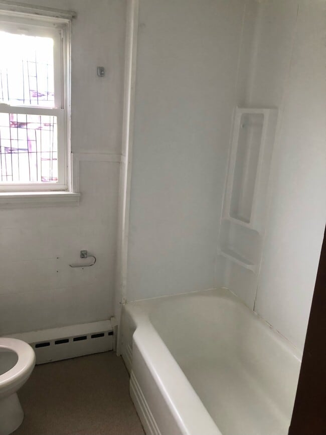 Bathroom - 26 Knowlton Ave Unit 2