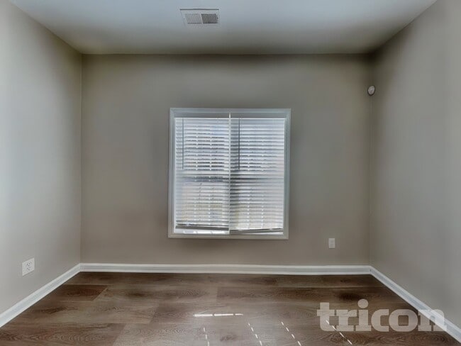 Photo - 5513 Landreaux Dr