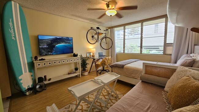 Photo - 2442 Tusitala St