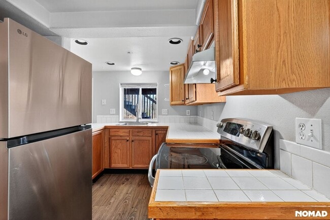 Photo - 30 W Navajo St