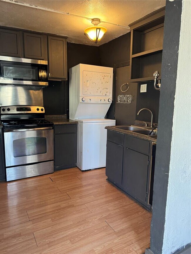 Photo - 704 Franklin Blvd