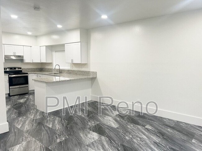 Photo - 778 Forest St Unit Apt 3