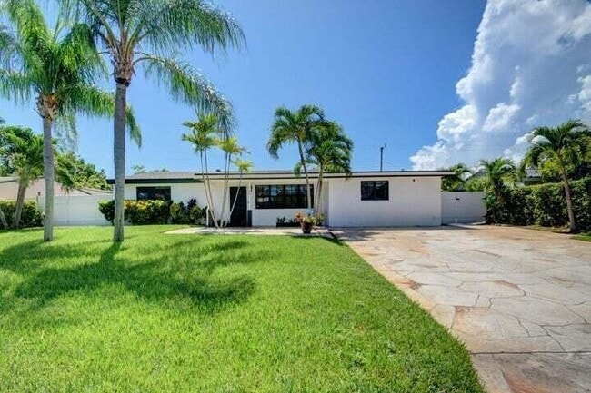 Photo - 168 SE 31st Ave
