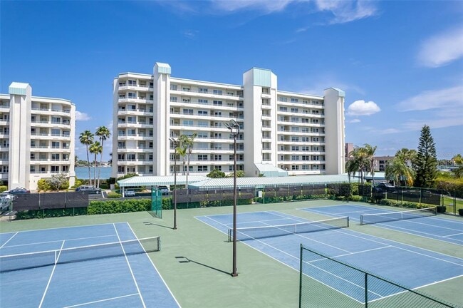 Building Photo - 7963 Sailboat Key Blvd S Unit PH801