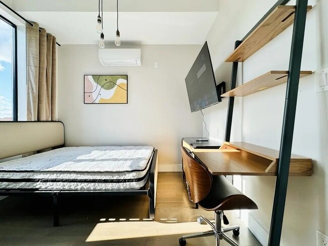 Photo - Furnished room/NOT APARTMENT Unit 3B