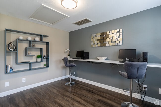 Business Center - Bear Creek Crossing