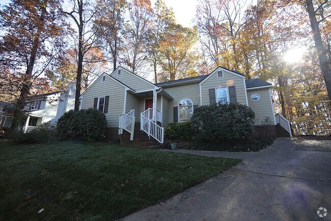 Building Photo - Ranch Home in Superb Downtown Cary Location