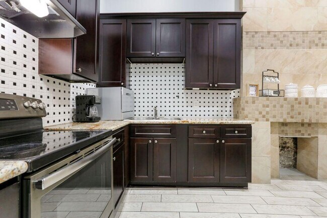 1721 Robert C. Blakes Sr. Dr Unit SI FL2-ID1269256P