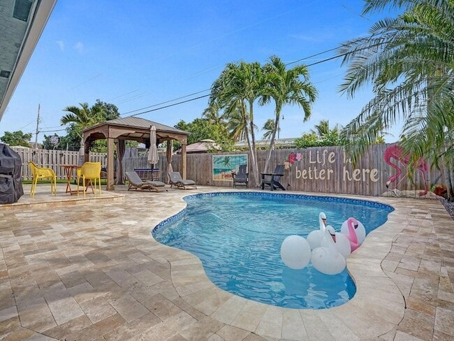 Photo - 2750 NE 10th Ave