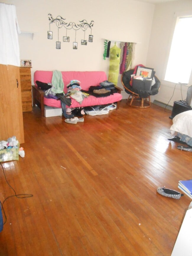 Photo - Awesome 2 Bed 1 Bath! Available June 1st!
