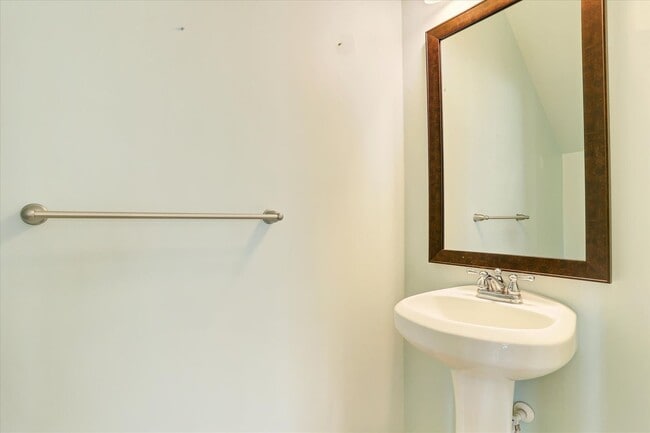 Photo - Cute 3 bedroom 2 bath