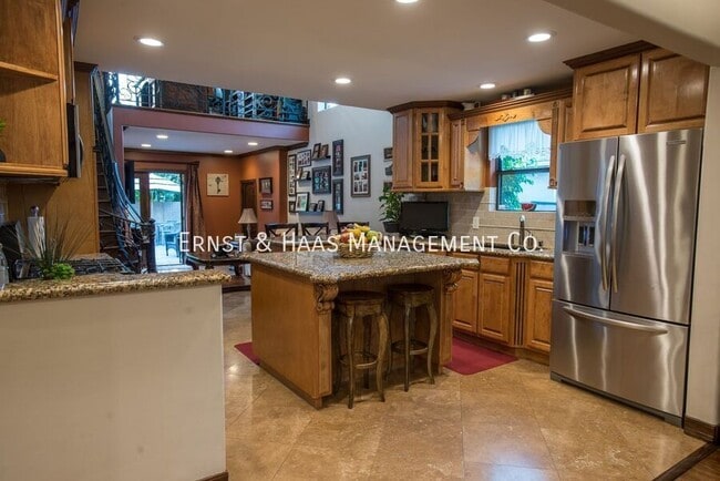 Photo - 3461 Montair Ave