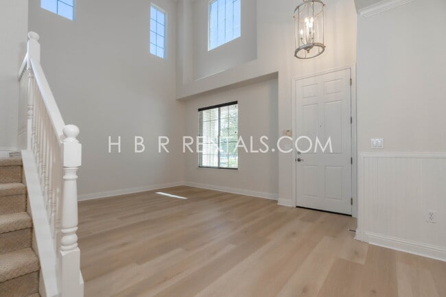 Photo - 237 E Legacy Dr