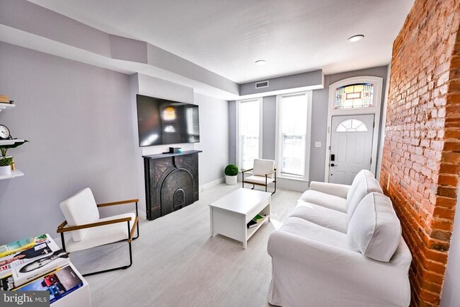 Photo - 1015 Riverside Ave