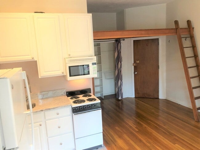 Photo - 81 Saint Botolph St Unit 2