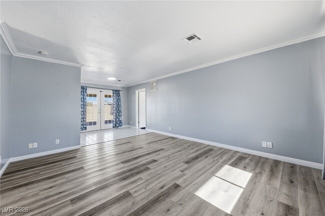 Photo - 251 Meyers Ave